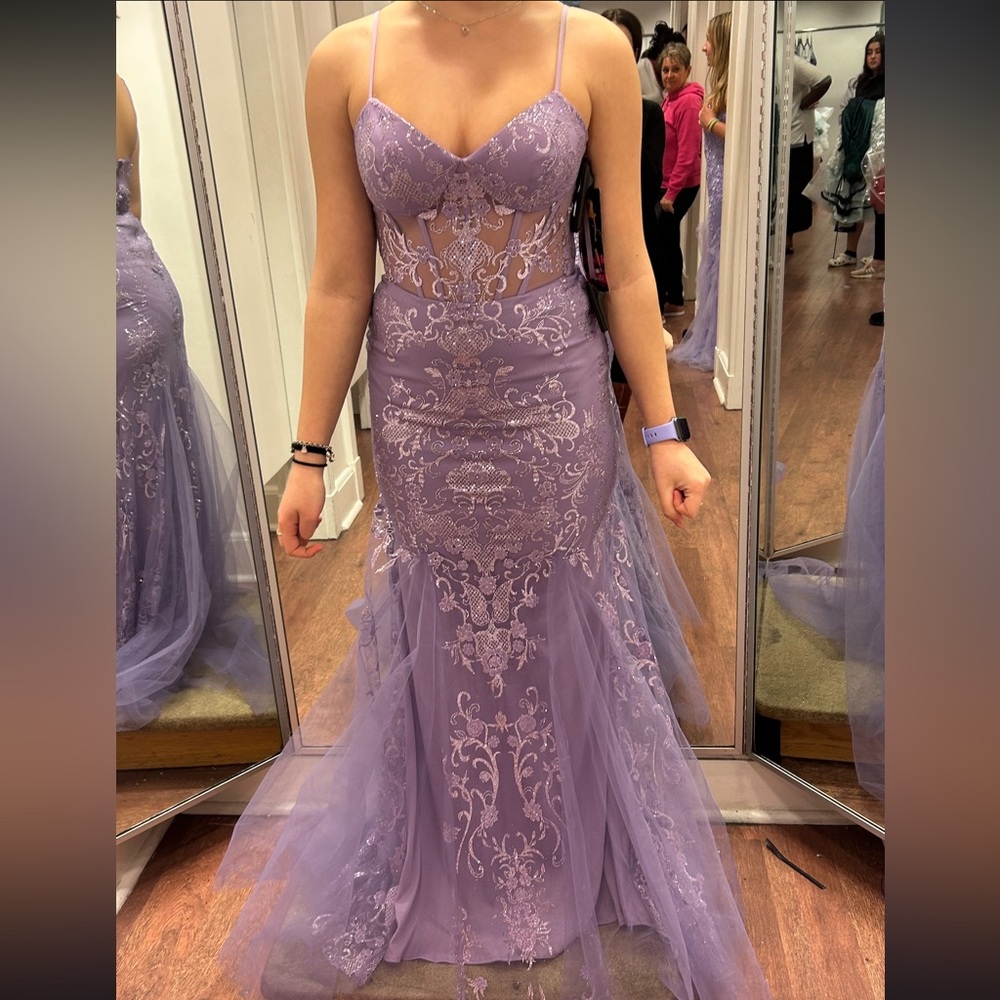 Purple prom dress, size 4, will ship if needed